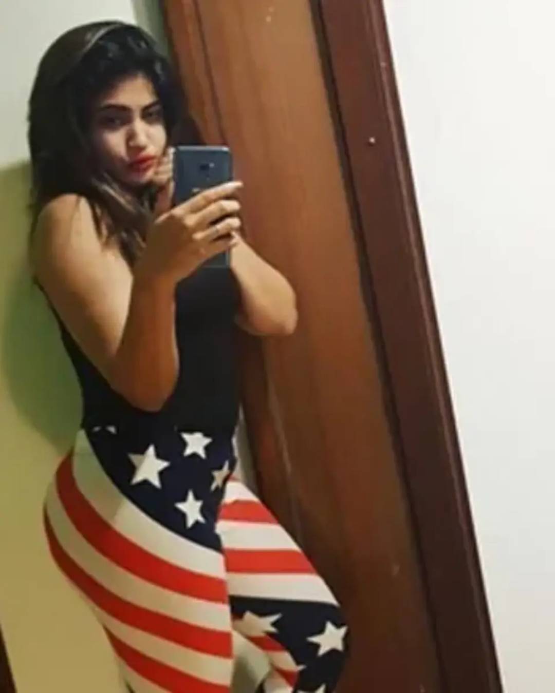 female call girl in Laxmi Nagar